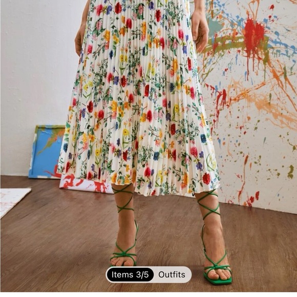 SHEIN colorful floral pleated midi skirt - Picture 3 of 3